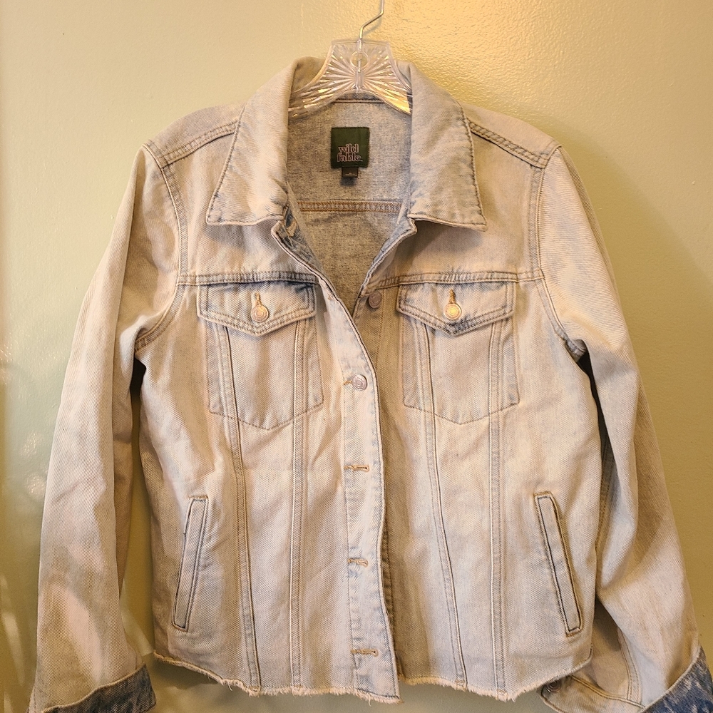 Wild Fable light blue denim jacket Sz Medium